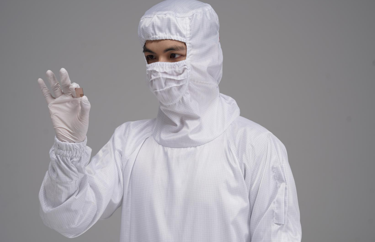 半导体制造中Wafer防静电服的关键作用